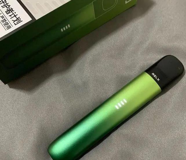 悦刻电子烟旁边的小孔是干嘛的