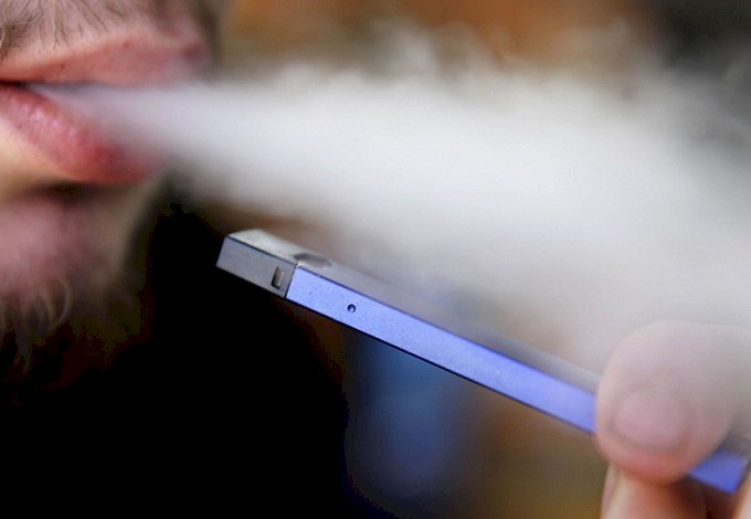 3 meilleures capsules compatibles JUUL recommandées pour arrêter de fumer